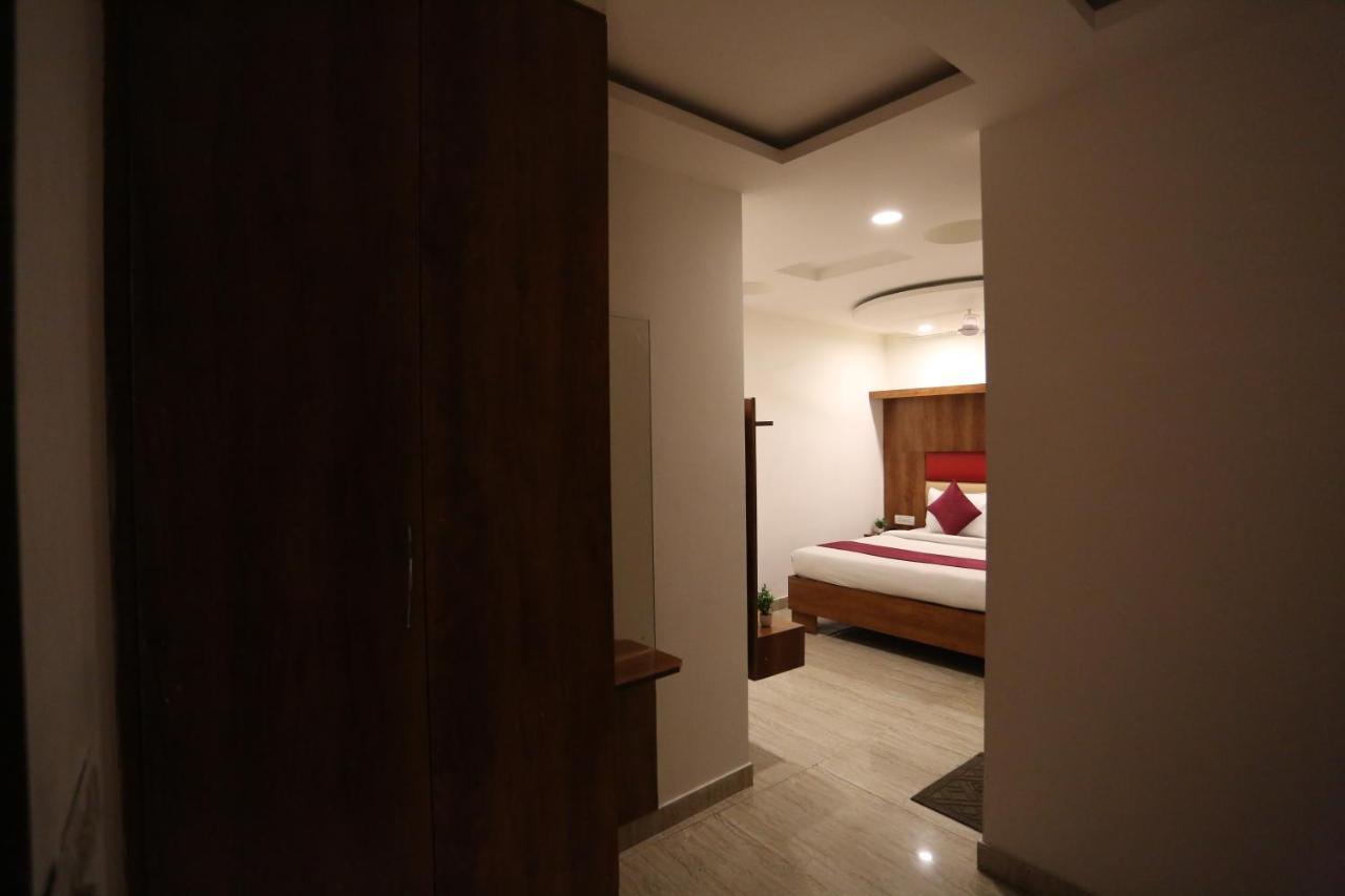 Hotel Sm Suits Near Delhi Airport-Unit By Grand Urban Luxury Nueva Delhi Exterior foto
