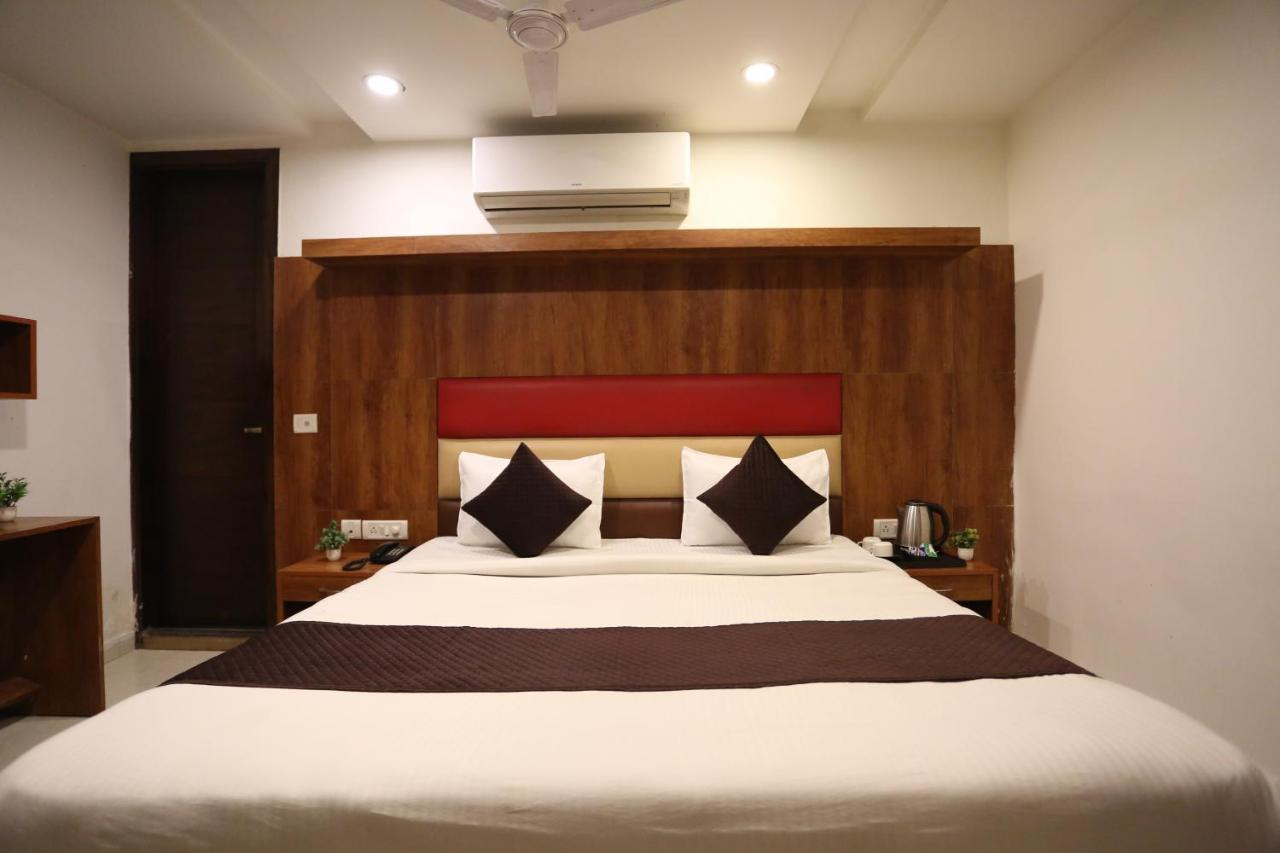 Hotel Sm Suits Near Delhi Airport-Unit By Grand Urban Luxury Nueva Delhi Exterior foto