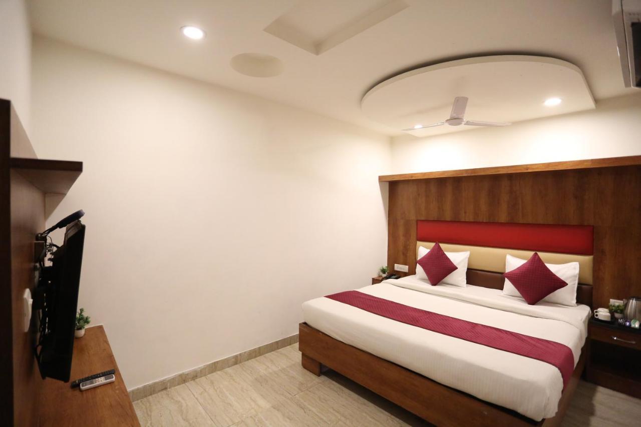 Hotel Sm Suits Near Delhi Airport-Unit By Grand Urban Luxury Nueva Delhi Exterior foto