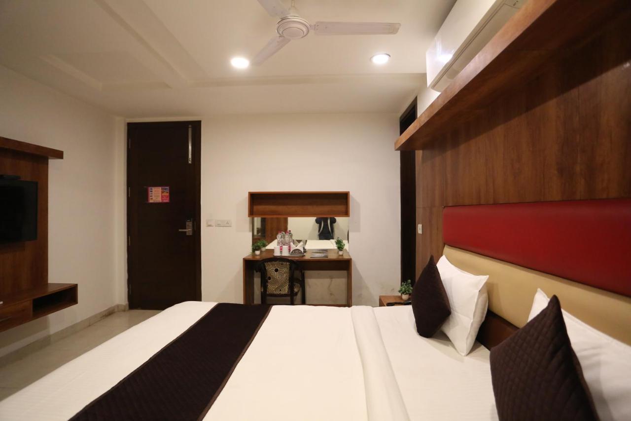 Hotel Sm Suits Near Delhi Airport-Unit By Grand Urban Luxury Nueva Delhi Exterior foto