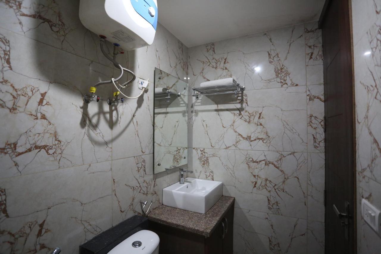 Hotel Sm Suits Near Delhi Airport-Unit By Grand Urban Luxury Nueva Delhi Exterior foto