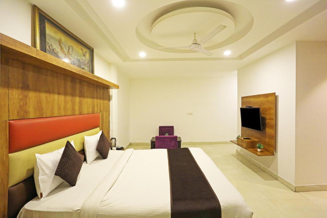 Hotel Sm Suits Near Delhi Airport-Unit By Grand Urban Luxury Nueva Delhi Exterior foto