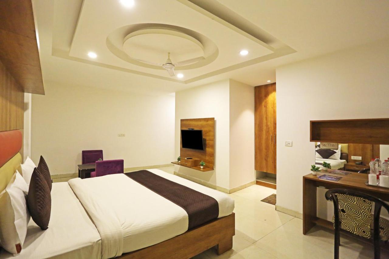 Hotel Sm Suits Near Delhi Airport-Unit By Grand Urban Luxury Nueva Delhi Exterior foto