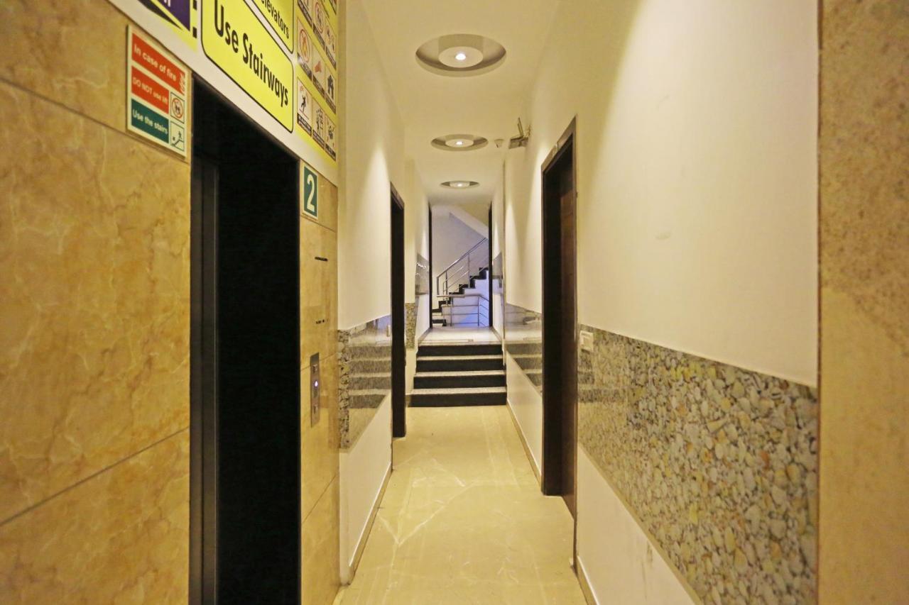 Hotel Sm Suits Near Delhi Airport-Unit By Grand Urban Luxury Nueva Delhi Exterior foto